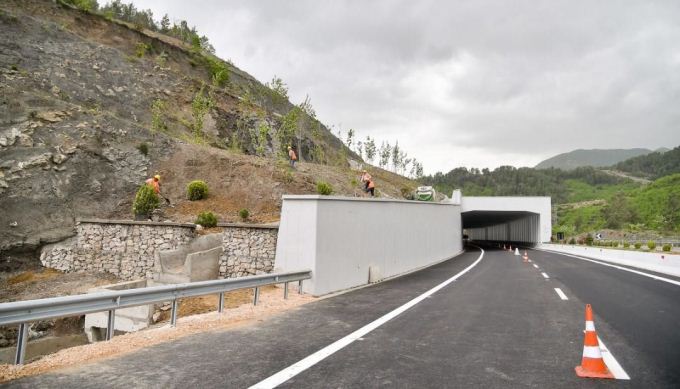 Tirane â€“ Elbasan: Perfundon tuneli panoramik, ne fund te majit permbyllen te gjitha punimet